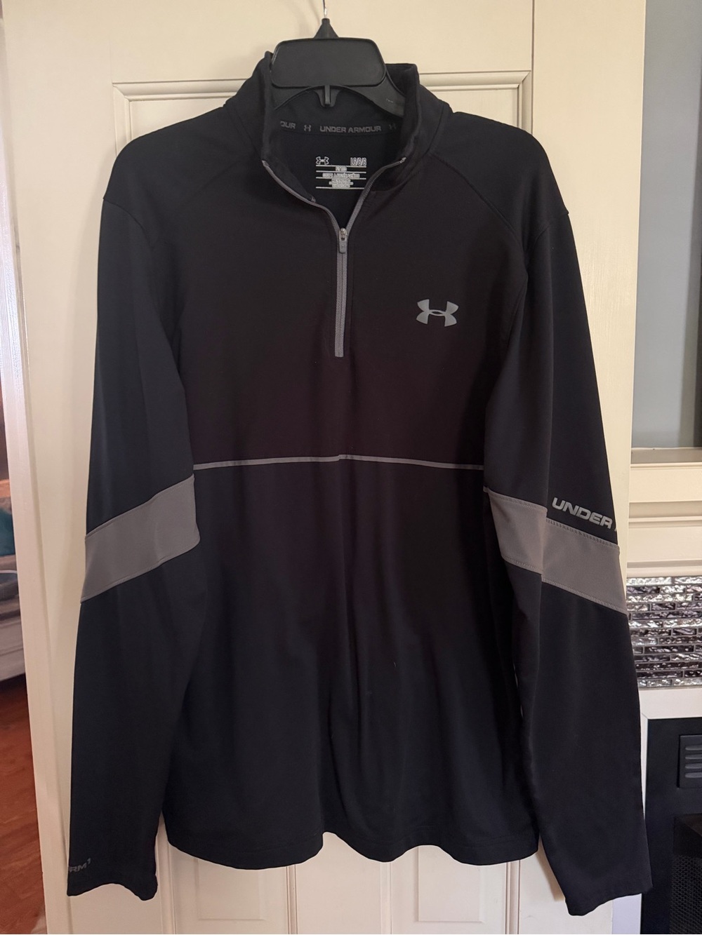 Men’s Under Armour Black and Gray 1/4 Zip Performance Pullover